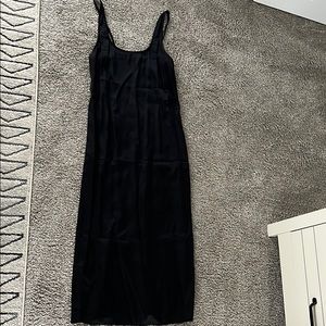 Black satin midi dress abercrombie